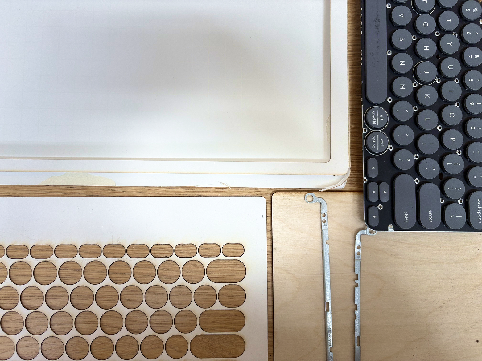 Kitiki open-source e-ink laptop DIY kit